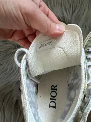 EUC Fashion White and Gray High-Top Sneakers with Black Skull Patch sz 9/39 thumbnail 6