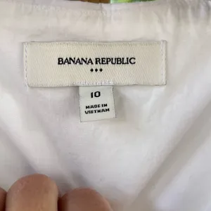 Banana Republic Women's White Fitted Poplin Top Size 10 thumbnail 4