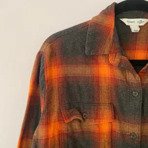 Old Navy Evermore Flannel The Boyfriend Shirt Orange Black Plaid Women's Medium thumbnail 3