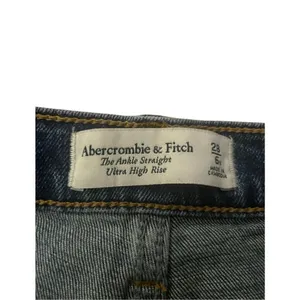 Abercrombie &Fitch Ultra High Rise Ankle Straight Jeans Size 28/ 6S thumbnail 8