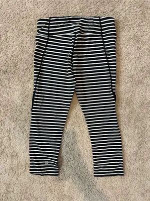 Calvin Klein Black & White Striped Capri Leggings thumbnail 2