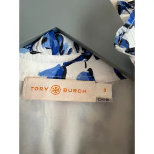 Tory Burch Shirt Dress Belted Sz 0 Blue White Floral Pleated Ruffle High Neck thumbnail 10