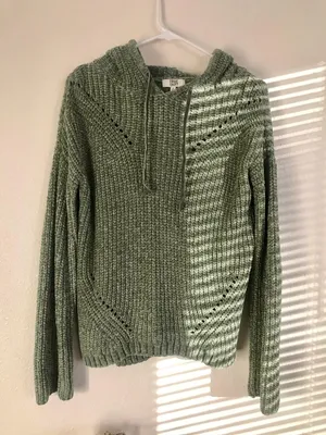 Fuzzy Green Hoodie Size M thumbnail 1