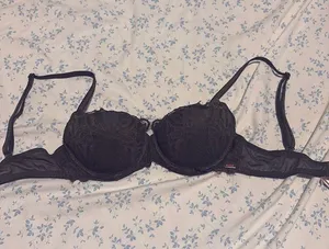 Victoria's Secret Bra PINK thumbnail 1