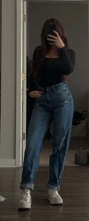 American Eagle Baggy Straight Super High-Rise Jeans thumbnail 1