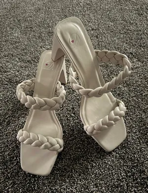 Dolce Vita Sandals Womens Size 10 Ivory Braided Slide Square Toe Block thumbnail 1