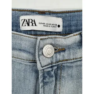 ZARA Straight leg High Rise Distressed Jeans Womens Size 8 Light Wash Boho Denim thumbnail 6
