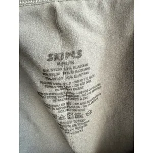 SKIMS Sculpting Mid Thigh Bodysuit with Zipper‎ Oxide Grey Womens Size M/M thumbnail 4