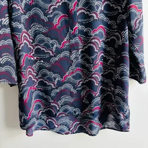 Express Women’s Top Size Large Navy Blue Geometric Pattern 3/4 Sleeve Blouse thumbnail 3