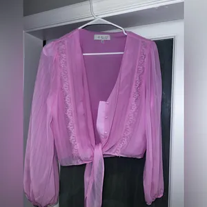 WAYF V-neck Pink Tie Front Blouse Lace Accent Top Small thumbnail 2
