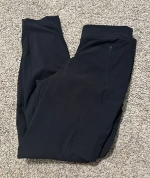 Athleta Chelsea Cargo Lined Pant size 4 petite thumbnail 1