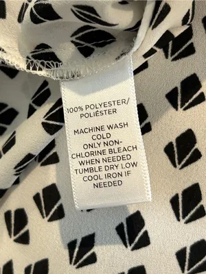 LOFT Black & White Printed Sleeveless Blouse Sz M thumbnail 3