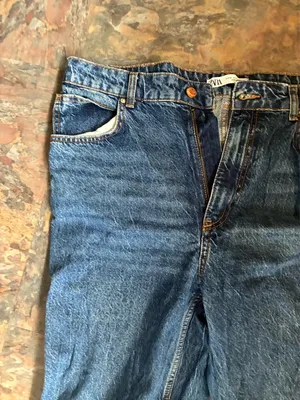 ZARA High-Rise Straight Leg Jeans thumbnail 4