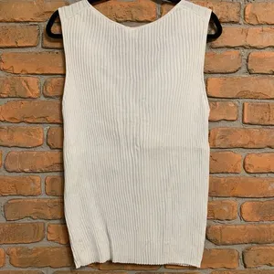 Old Navy Sweater Tank Women's Size XL White Ribbed Sleeveless Perfect Fit‎ Y2K thumbnail 2