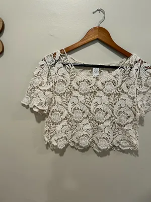 Off white cream colored lace top thumbnail 3