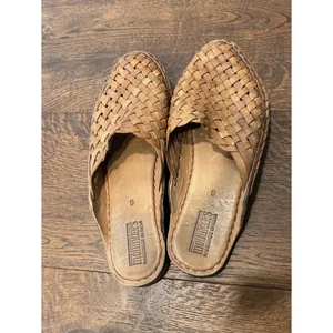 Mohinders Sz W9 Woven City Slipper in Oiled Brown thumbnail 3