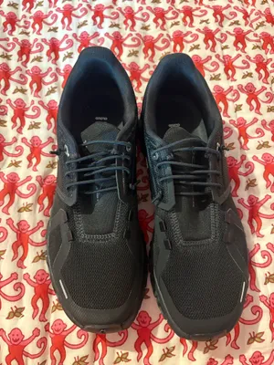 On Cloud Shoes thumbnail 4