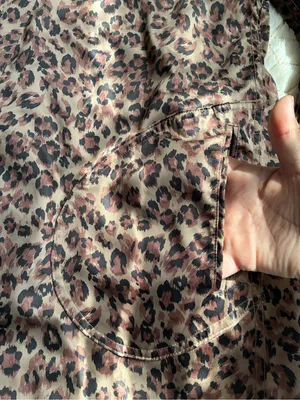 Beautiful reversible leopard thumbnail 2