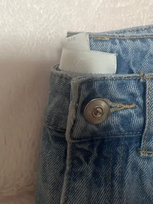 H&M Mom Jeans thumbnail 3