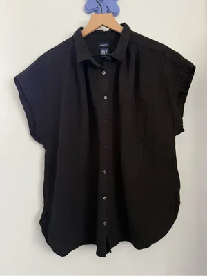 Gap XL Crinkle Gauze Short Sleeve Shirt Black Relaxed Minimal Beach thumbnail 1