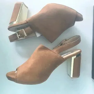 NIB!Spirit Moda Tan -Peek toe -gold back heel Chucky shoes size 9 thumbnail 3