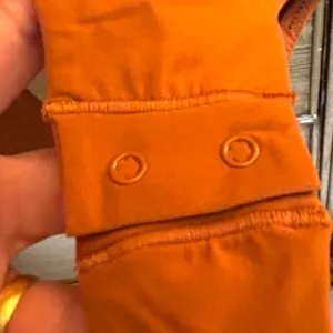 SKIMS Bodysuit long Sleeve Crew Neck , Size 4X. Color is Carmel. NWT. thumbnail 3