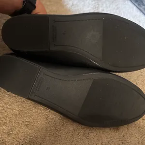 Old navy black loafers  thumbnail 3