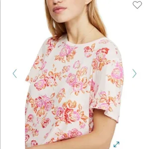 ✨HP✨NWOT✨Free People Tourist T-Shirt Pink Floral Blush✨ thumbnail 6