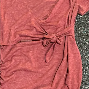 Women’s Molliya Red Tie Front Short Sleeve Medium Maternity Top Shirt thumbnail 2