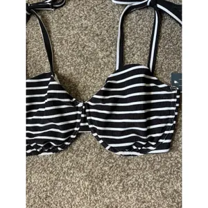 NWT Abercrombie Curve Love Bikini Top - Small thumbnail 3