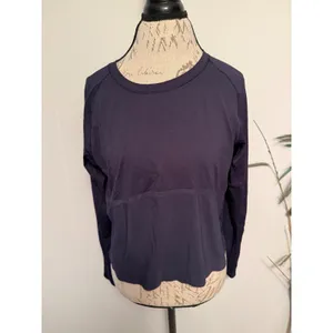 Lululemon‎ final lap long sleeve Top Navy Blue Athletic Athleisure Shirt Women thumbnail 3