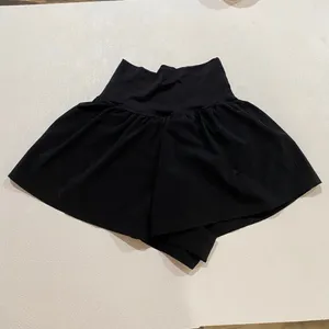 OFFLINE by Aerie Real Me Crossover Flowy Skort Black XXS Athletic thumbnail 3