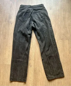 Abercrombie • Curve Love High Rise Loose Jean thumbnail 2