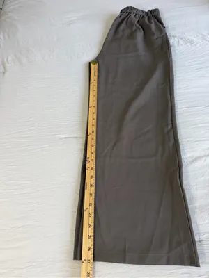 High-Rise Wide-Leg Pants‎ in Olive Green thumbnail 7