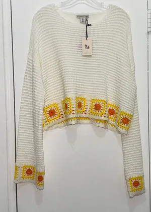 Sincerely Jules Ivory Crochet Floral Cropped Boxy Sweater Size L thumbnail 1