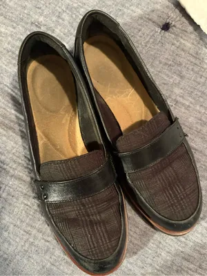 Clarks Black Leather Women’s Slip-On Loafers thumbnail 7