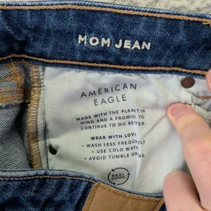 American Eagle Mom Jeans Womens 2 Regular Blue High Rise‎ Tapered Stretch Denim thumbnail 4