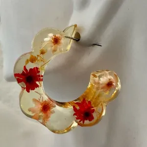 Dried Flower Acrylic Hoop Earrings thumbnail 2