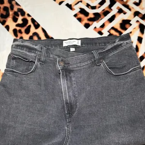 abercrombie and fitch jeans thumbnail 3