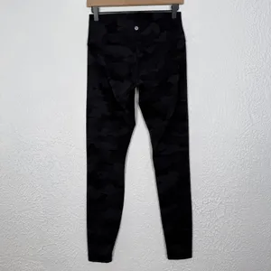Lululemon Wunder Under High-Rise Tight 28" Full-On Luxtreme Camo Size 8 thumbnail 3