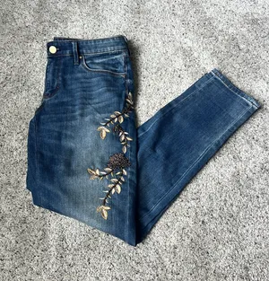 White House Black Market The Girlfriend Beaded & Embroidered Jeans thumbnail 2