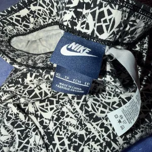 Nike Black & White Abstract Print Women's Legging Pants thumbnail 3