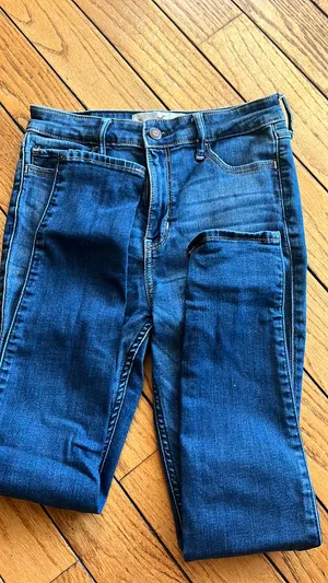 Hollister High Rise Super Skinny Denim thumbnail 3