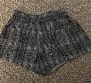 Vuori Shorts Women’s thumbnail 1