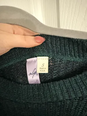 Francesca's Sweater thumbnail 2