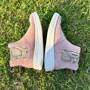Hey‎ Dude Vic Suede Rose Dust Chelsea Boots Womens 5 Snakeskin 122025039 Pink thumbnail 6