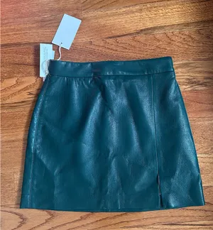 Aritzia Green Skirt Mini thumbnail 2