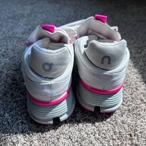 On Cloudnova 2 pink running shoes 9.5 thumbnail 4