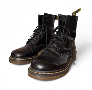Dr. Martens Boots Combat thumbnail 1