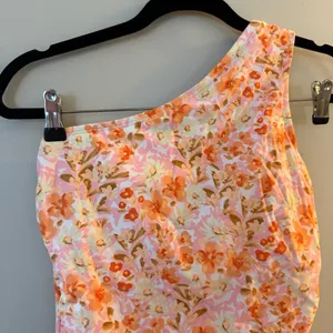 Kona Sol NWOT Floral Asymmetrical Neckline One Piece Bikini Size Medium thumbnail 2